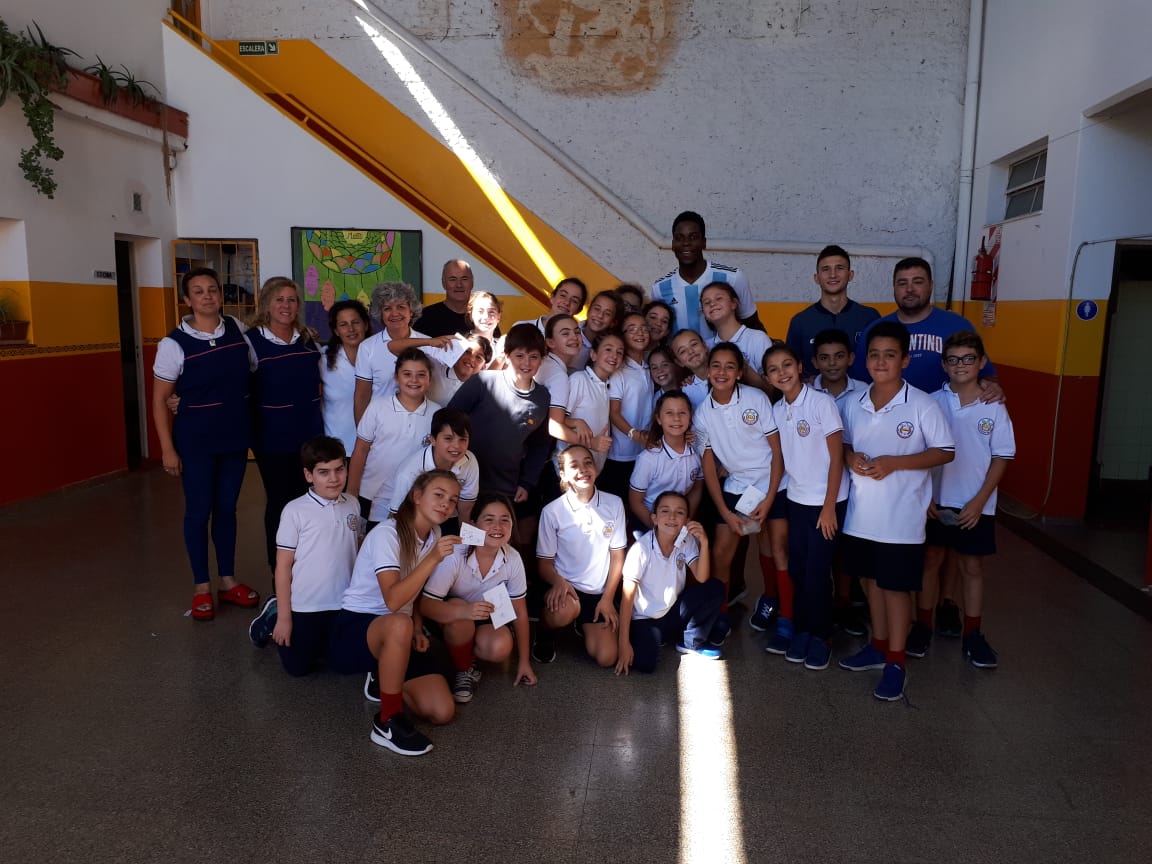 Jugadores de Argentino de Junín visitaron el Colegio San Jorge