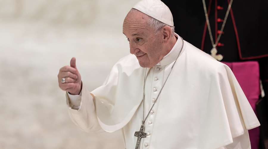 Papa Francisco: “La pobreza en la Argentina está en un 52%, ¿qué pasó? mala administración, malas políticas”