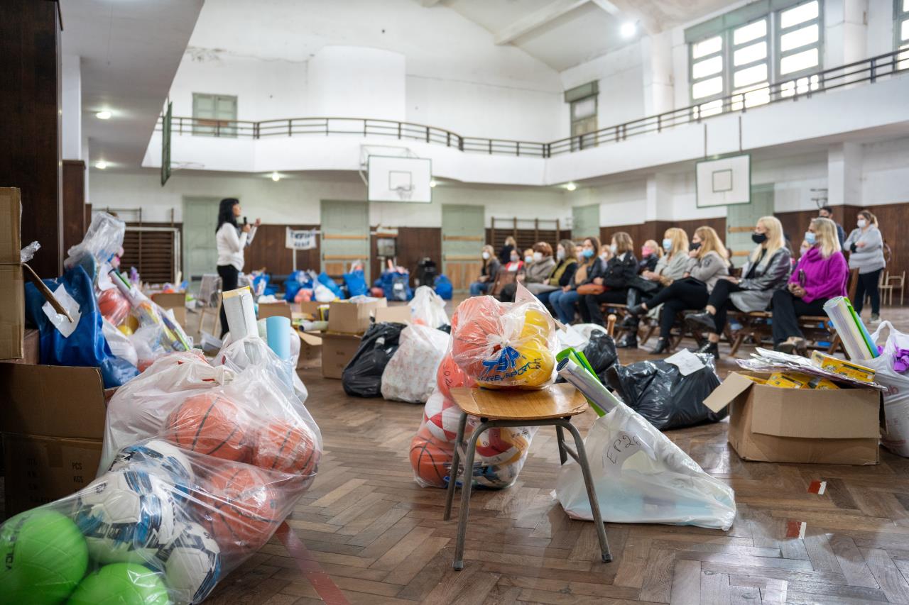 La Provincia entregó materiales para las escuelas de Junín