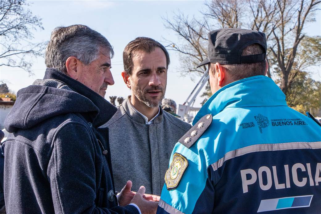 Petrecca destacó el trabajo articulado con policías y vecinos para reforzar la seguridad de La Agraria