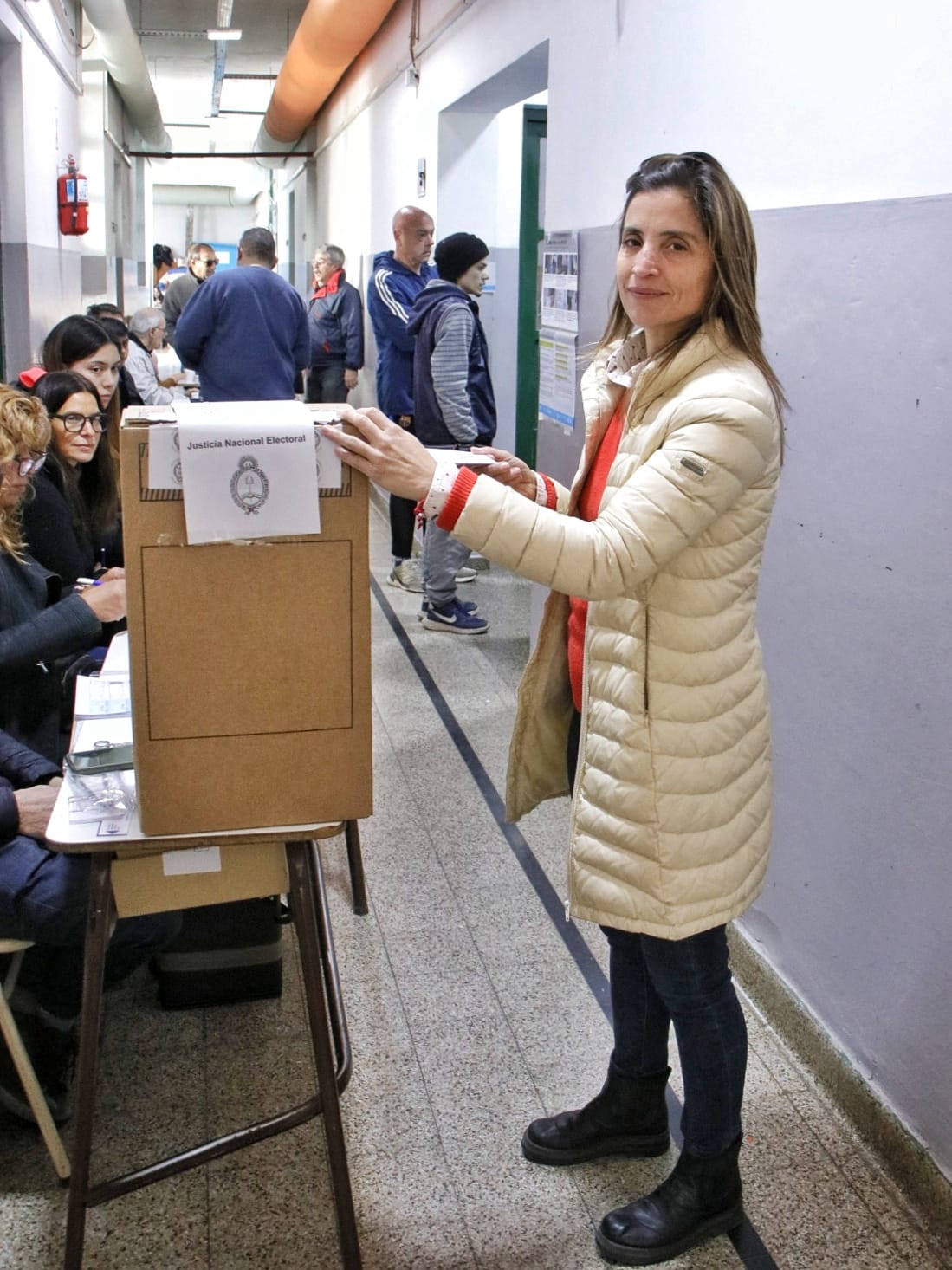 Agustina de Miguel votó y celebró una nueva jornada Cívica