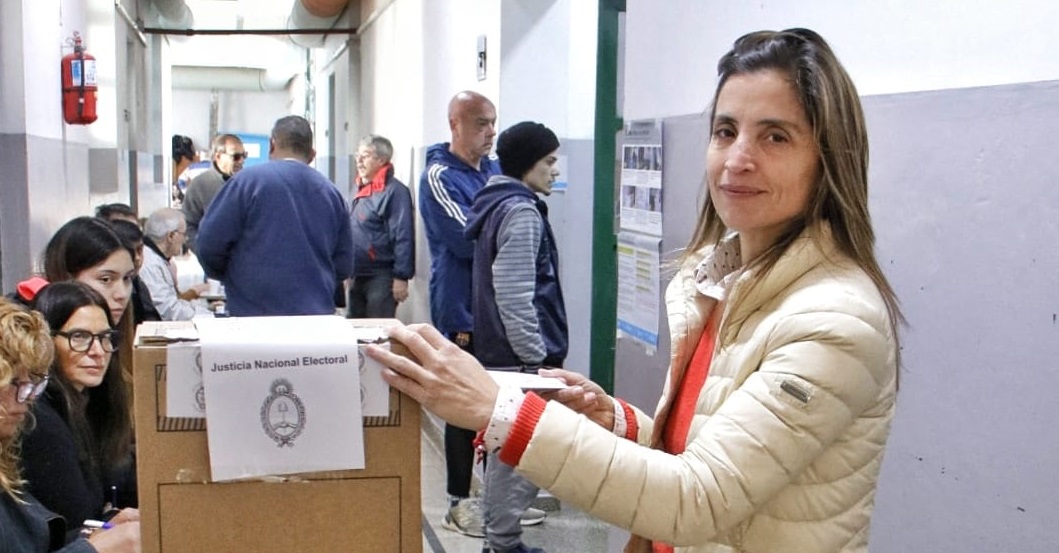 Agustina de Miguel votó y celebró una nueva jornada Cívica