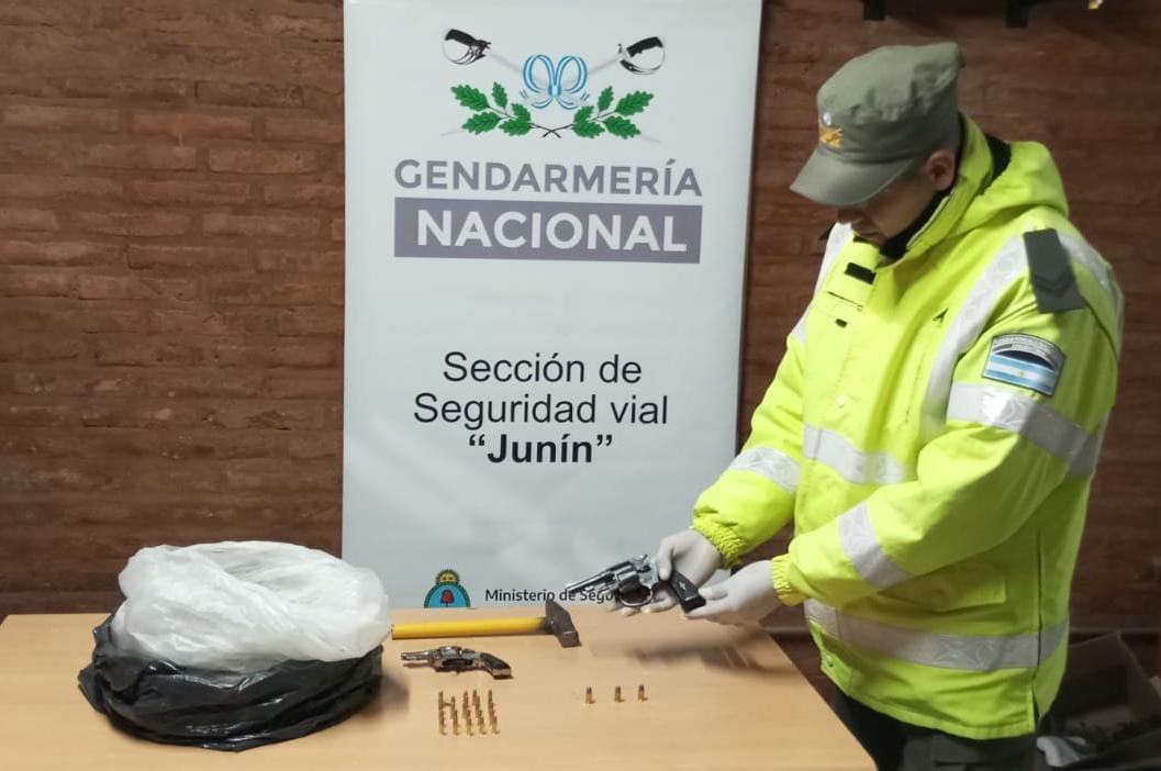 Gendarmería Junín incautó armas de fuego y municiones despachadas como encomiendas