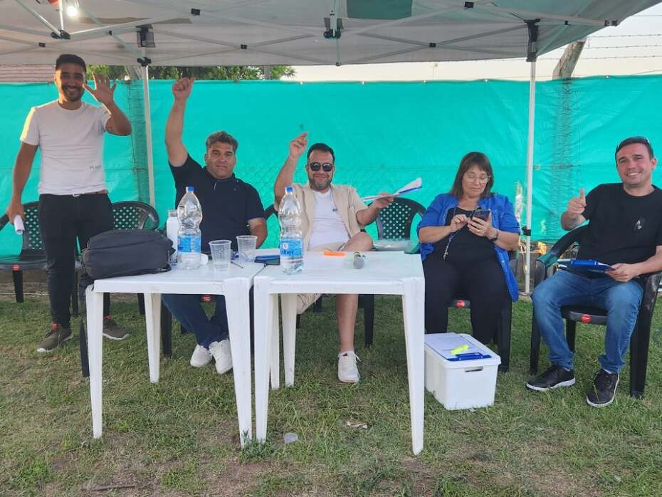 Parte del equipo que trabajó incansablemente para la realización del Festival de Fin de Año del SEC Junín